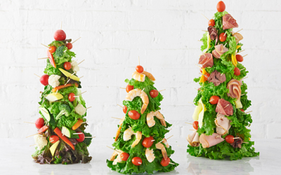 Làm cây thông Noel từ rau củ, tôm thịt cho Giáng sinh thêm vui