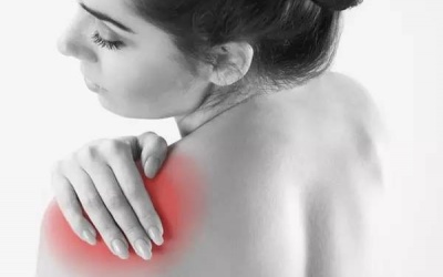 Các bài tập giúp làm giảm tình trạng tê cứng vai