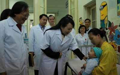 Bộ trưởng Bộ Y tế kiểm tra công tác khám chữa bệnh, trực tết tại một số bệnh viện