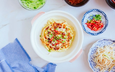 Mì trộn gà cho bữa sáng ngày Tết ấm bụng