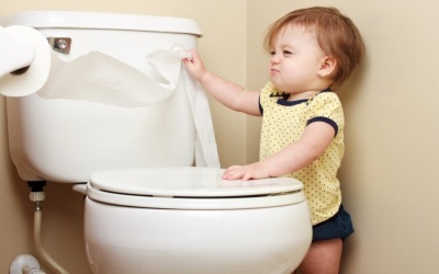 Những 'thủ phạm' dẫn đến táo bón mạn tính ở trẻ em