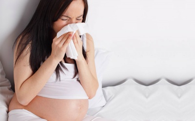 Bà bầu bị cảm lạnh hay cảm cúm: Làm sao phân biệt?