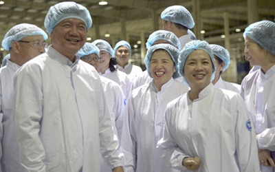 Đầu Xuân, Bí thư Đinh La Thăng bàn hướng phát triển bò sữa cùng Vinamilk