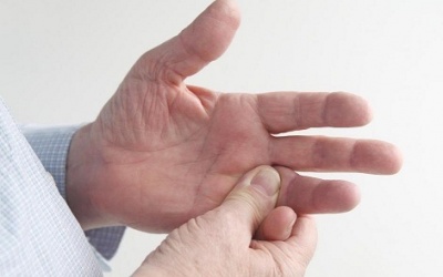 Làm thế nào để phòng ngừa cứng khớp buổi sáng?