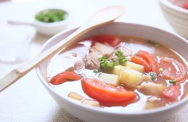 Ngon lạ: Canh khoai tây nấu thịt ba chỉ kiểu Trung Hoa