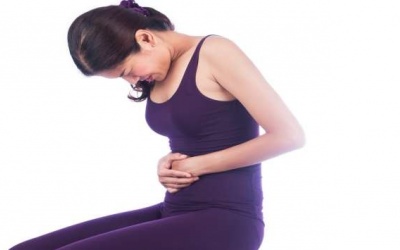 Chướng bụng trong ngày 'đèn đỏ': Đối phó như thế nào?