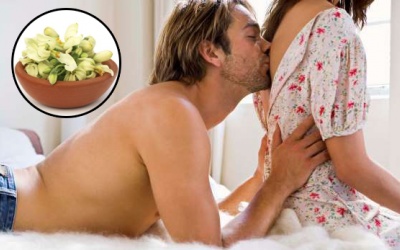 Hoa chùm ngây - Bí quyết giúp cải thiện chuyện 'phòng the'