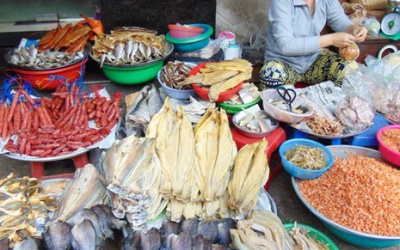 Có gì trong khô cá, mắm mà ruồi cũng không dám đậu?