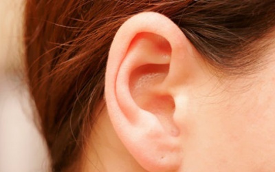 Tai bạn tiết lộ điều gì?