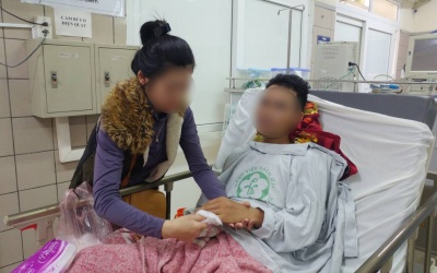 Vụ 9 sinh viên nhập viện vì rượu chứa methanol: Trở về từ cõi chết!