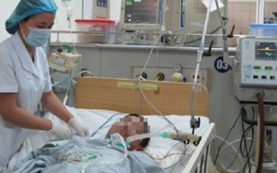 Người thứ 3 ở Hà Nội tử vong do ngộ độc rượu methanol