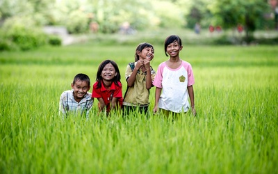 10 cách khoa học giúp bạn cảm thấy hạnh phúc hơn