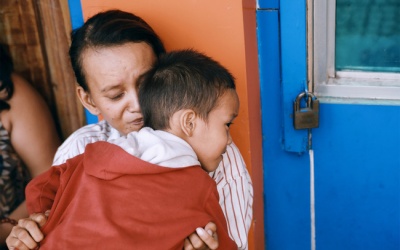 Ngày Quốc tế Hạnh phúc, nghe mẹ con 'cậu bé xếp dép' kể về 15 ngày kỳ diệu mà họ vừa trải qua