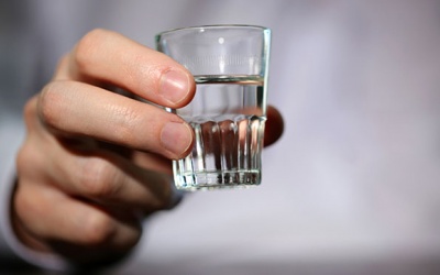 Không chết thì cũng bị 1 đống bệnh nguy hiểm vì ngộ độc methanol