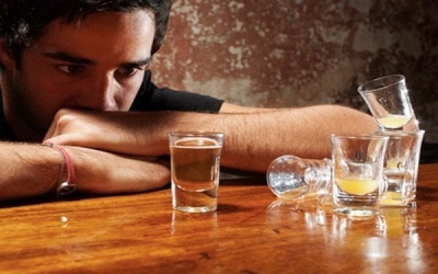 Triệu chứng và cách xử lý khi bị ngộ độc methanol