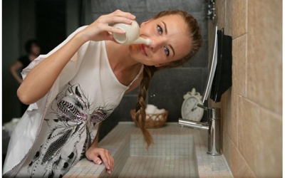 Đọc ngay cách rửa mũi bằng 'đèn thần' neti pot