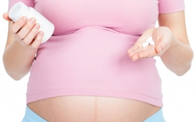 Vì sao mẹ bầu cần acid folic?