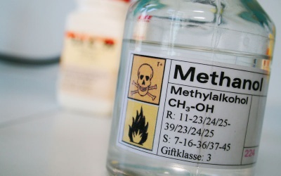 Làm sao để nhận biết rượu chứa methanol cực kỳ nguy hiểm?