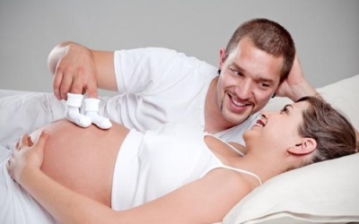 Có nên “nhịn” chuyện ấy khi bầu bí?