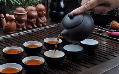 Uống trà 'thả cửa', tác hại khôn lường