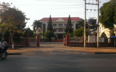 Phòng khám chui chống đối đoàn kiểm tra, 2 người bị thương