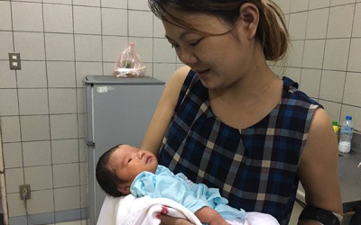 Kỳ tích: Mẹ suy thận giai đoạn cuối, lọc máu 7 năm vẫn sinh con an toàn