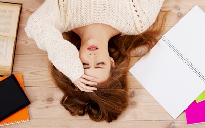 Buồn ngủ, mệt mỏi sau khi ăn phải làm sao?