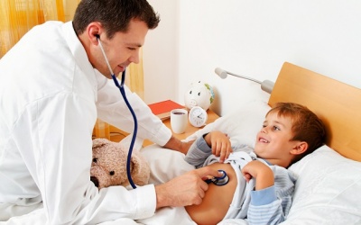 Kinh nghiệm chọn bác sỹ nhi cho con