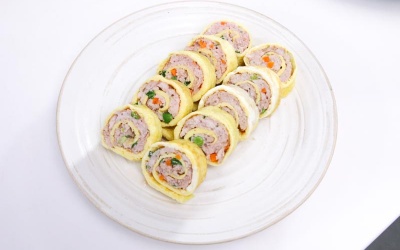 Hướng dẫn cách làm trứng cuộn thịt hấp