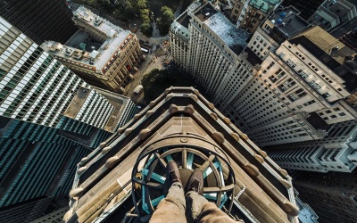 Thót tim với bộ ảnh của 'những kẻ thích đùa giỡn với thần chết'