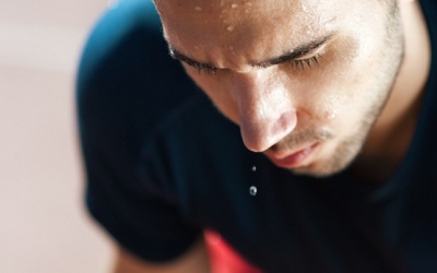 Đâu là những nguyên nhân gây tăng tiết mồ hôi?