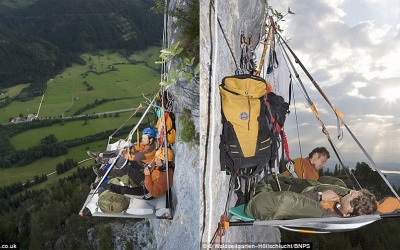 'Rụng tim' với những điểm cắm trại mạo hiểm và độc đáo nhất thế giới