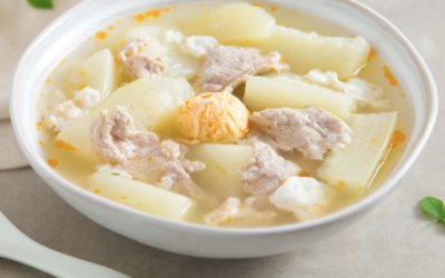 Ngon lạ với canh bí đao trứng muối và thịt heo