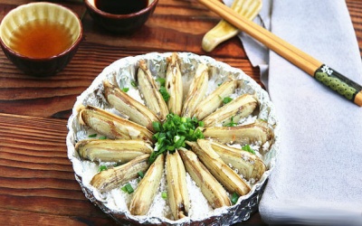 Cuối tuần rảnh rỗi vào bếp làm ốc móng tay ủ muối ngon tuyệt