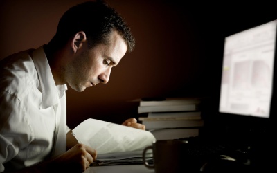 Làm tăng ca khiến bạn có nguy cơ mắc bệnh tim