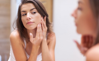Những thói quen lành mạnh giúp bạn đối phó với da khô