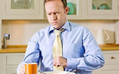 Bị đầy hơi, khó tiêu: Dùng ngay chanh + gừng