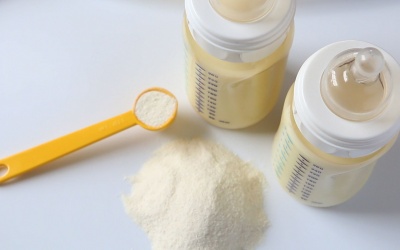 Thu hồi 4 loại sữa dùng cho trẻ nhỏ không đảm bảo an toàn