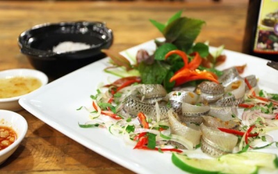 Ăn gỏi sống, rau sống: Làm sao để phòng ngừa nhiễm giun sán?