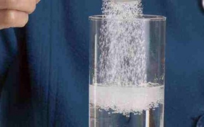 Những ai không nên dùng oresol để bù nước và điện giải?