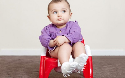 Tự làm nước ép, sinh tố giảm táo bón cho bé yêu