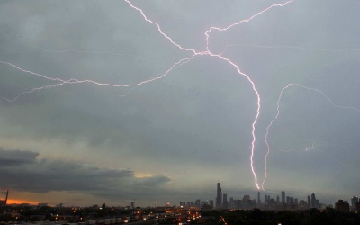 Mưa dông quay trở lại miền Bắc trong ngày mai