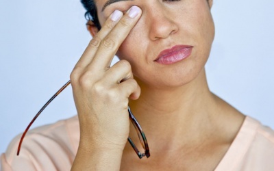 Khắc phục chứng nháy mắt liên tục bằng những cách đơn giản