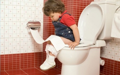 Điều trị táo bón ở trẻ em đúng cách