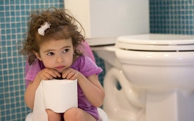 Bé bị táo bón: Khi nào bố mẹ cần lo lắng?
