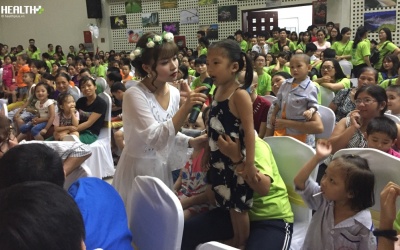 Hơn 500 bạn trẻ tổ chức Trung thu cho bệnh nhi mắc bệnh máu mạn tính