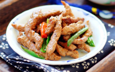 Đầu tuần làm thịt bò xào ớt thơm cay chuẩn vị