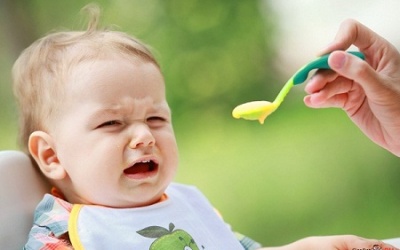 Vì sao phần lớn trẻ táo bón thường biếng ăn, còi cọc?