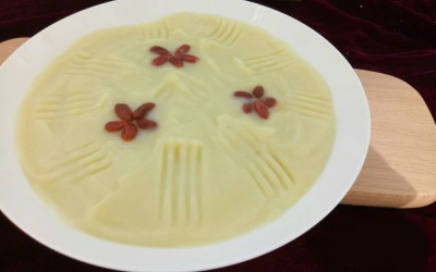 Món bột khoai tây sữa khiến bé thích mê