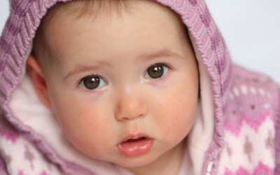 Bé bị ho và sốt cao, có phải bị viêm phổi? 